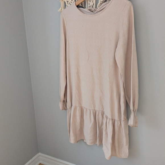 2/$20 Cute beige dress Midi Long Sleeve Small - Picture 3 of 5